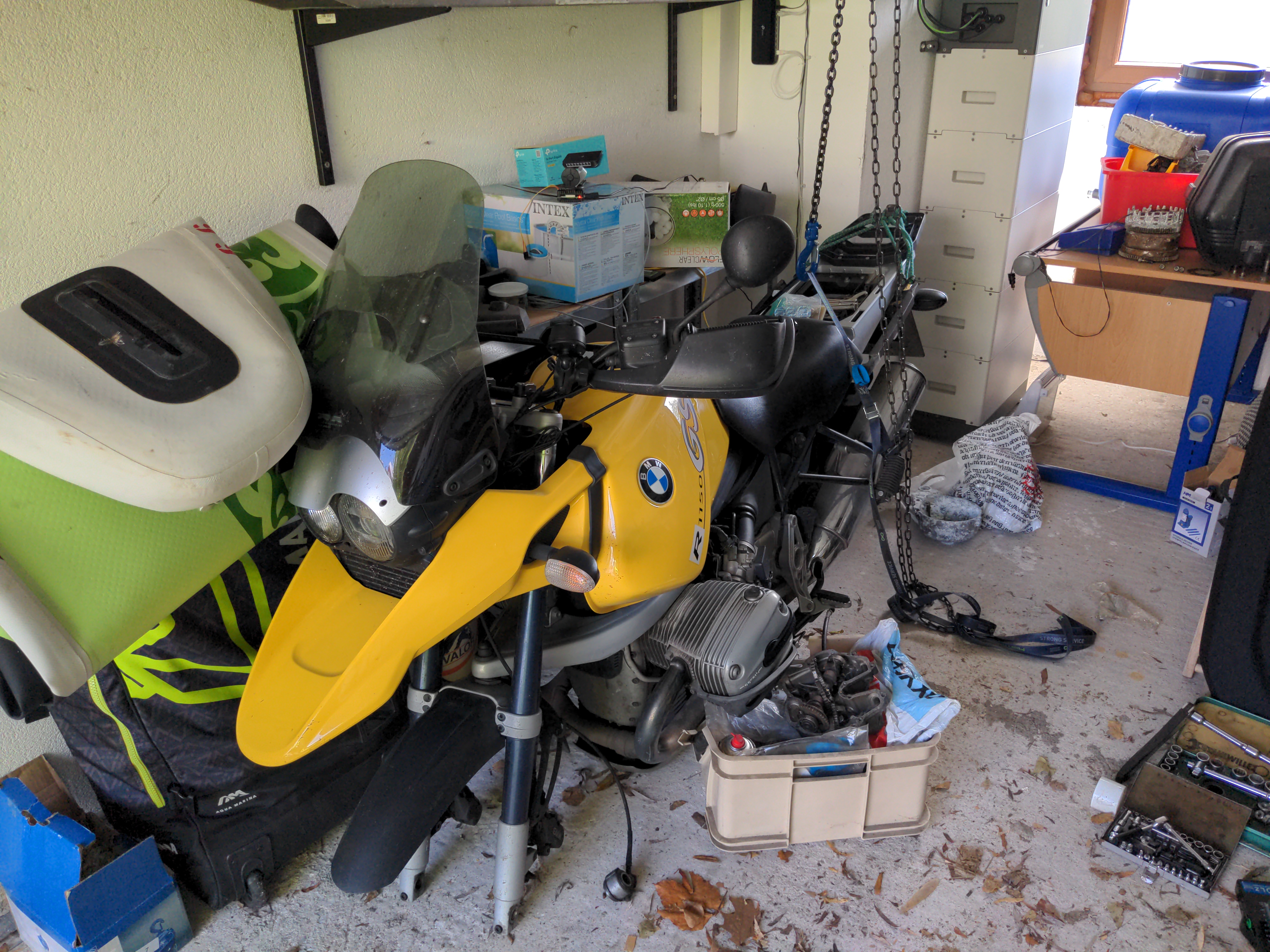 Moped auf der Erde